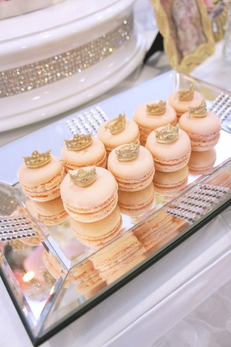 Princess Macarons, Princess Desserts, Adult Princess Party, Summer Macarons, Pink And Gold Princess Party, Princess Birthday Party Food, Princess 1st Birthday Party, Pink Princess Party, Princess Food