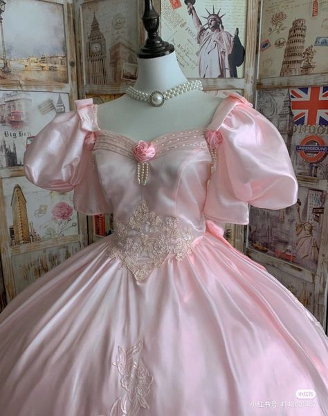 Pink Royalty Aesthetic Dress, Pink Princess Dress Fairytale, Pink Fantasy Dress, Pink Princess Dress, Quinceanera Dresses Pink, Pink Ball Gown, Pretty Quinceanera Dresses, Old Fashion Dresses, Princess Ball Gowns