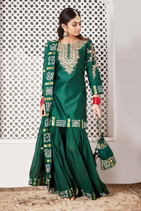 Garara Dress, Gharara Designs, डिजाइनर कपड़े, Hand Embroidery Work, Kurti Embroidery, Bandhani Dress, Indian Party Wear, Pink City, Pakistani Fashion Party Wear