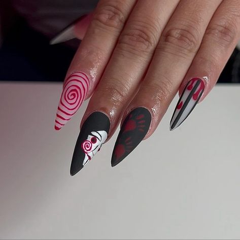 By @_glambyjulia Jigsaw Nail Art, Jig Saw Nails, Saw Inspired Nails, Saw Halloween Nails, Jigsaw Nails Halloween, Saw Nails Halloween, Jigsaw Nails, Saw Nails, Saw Halloween