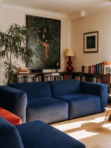 Blue Couch Living Room, Blue Couch, Blue Living Room, Apartment Inspiration, Living Room Inspo, Eclectic Home, Apartment Design, Interior Inspo, Living Room Inspiration