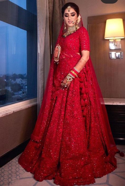 Wedding Suits For Bride, Red Bridal Dress, Bridal Lengha, Latest Bridal Lehenga, Indian Outfits Lehenga, Wedding Lehenga Designs, Bridal Lehenga Collection, Latest Bridal Dresses, Fashionable Saree Blouse Designs