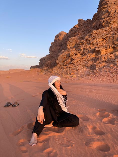 #desertoutfit #desert #jordan #wadirum #redsand Desert Outfit, Wadi Rum, What I Wore, Peru, Jordan, How To Wear