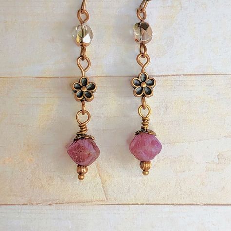 Berry Pink Copper Dangle Drop Earrings Czech Glass Earrings - Etsy Prom Jewelry Earrings, Czech Beads Jewelry, Cottagecore Jewelry, Bead Dangle Earrings, Wire Jewelry Making, Pink Copper, Coquette Cottagecore, Reno Nv, Prom Jewelry