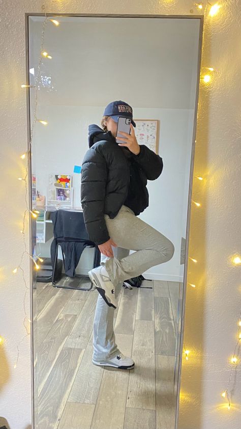 Sweats And Sneakers Outfits, Leggings And Jordans Outfit, What To Wear Midnight Navy Jordan 4, Midnight Navy Jordan 4 Outfit, Flare Leggings And Puffer Jacket, Grey Leggings Outfit Winter, Grey Flare Leggings Outfit, Gray Flare Leggings Outfit, Flared Leggings Outfit Winter