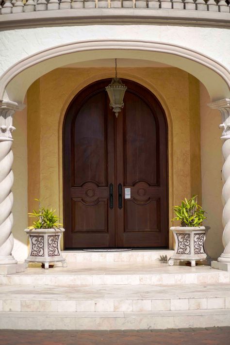 Arched Exterior Doors, House Front Door Design, Door House, Main Entrance Door Design, Double Doors Interior, Wooden Front Door Design, Loft Interior Design, Home Door Design, Exterior Signage