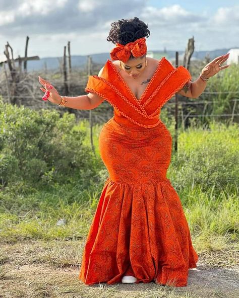 South African Traditional Dresses Brides, Modern Zulu Traditional Wedding Dresses, South African Traditional Dresses Design, Zulu Dresses, Lobola Dresses, Gown Styles For Women, Shweshwe Designs, South African Dresses, Xhosa Wedding