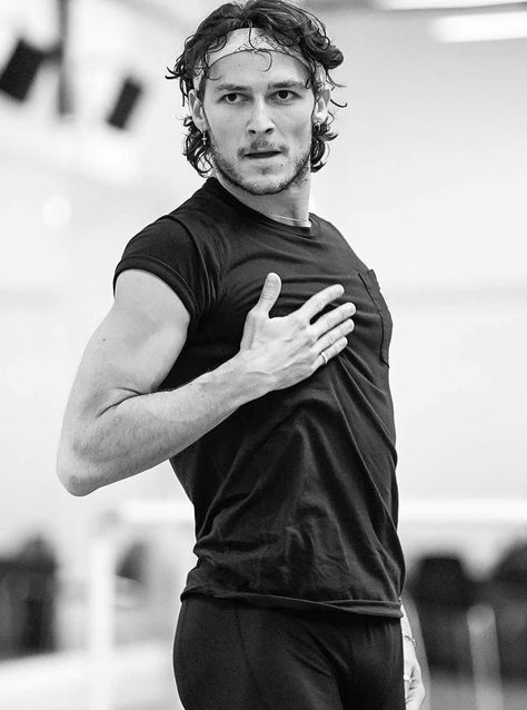 Hugo Marchand - Paris Opera Ballet rehearsing "Boléro" by Maurice Béjart photo © Julien Benhamou Hugo Marchand, Opera Ballet, Paris Opera Ballet, Male Dancer, Opera, Dancer, Ballet, Paris, Lifestyle