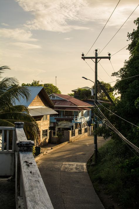 Utila - Honduras, America Central Latin America Aesthetic, Honduras Aesthetic, Honduran Culture, Utila Honduras, Central Luzon, Latino Culture, Travel America, Utila, America Flag