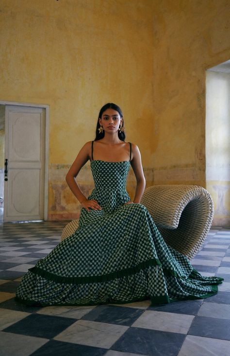 Checkmate Dress in Green | Over The Moon Spring In Italy Outfits, Morroco Outfits, Green Designer Dress, Summer Dress Aesthetic, Green Long Dress, Green Formal Dress, Dressy Outfit, Italian Dress, Deep Winter