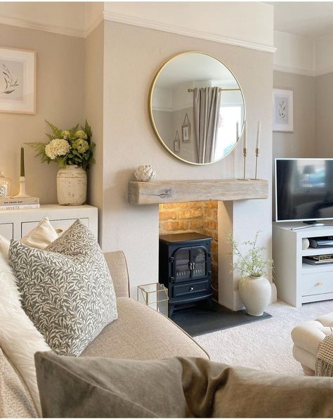 Log Burner Living Room, Lounge Room Styling, Cream Living Rooms, Snug Room, Living Room Decor Neutral, Beige Living Rooms, Casa Country, Cosy Living, Living Room Decor Fireplace