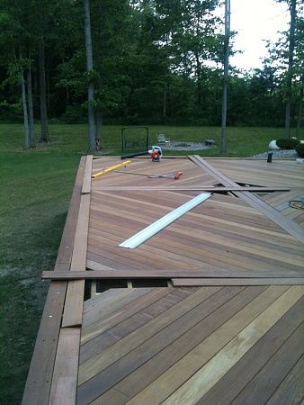 Diagonal Decking Design, Diagonal Decking, Double Picture Frame, Mini Homes, Platform Deck, Decking Ideas, Small Garden Landscape, Decking Area, Spa Rooms