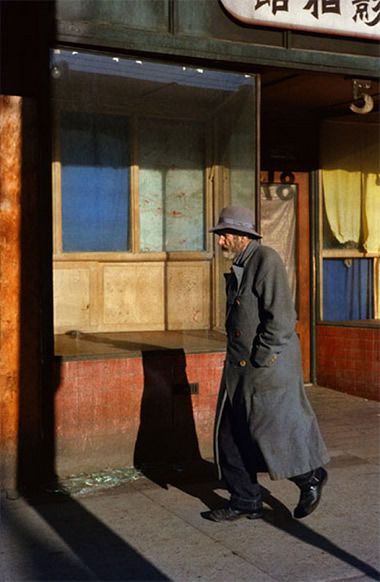 Fred Herzog - Inspiration from Masters of Photography Fred Herzog, David Alan Harvey, Saul Leiter, Henri Cartier Bresson, Johann Wolfgang Von Goethe, Foto Art, Street Photographers, Street Photo, 인물 사진