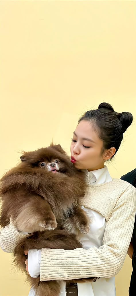 Jennie Hd Pics, Jennie Wallpaper Homescreen, Women Lockscreen, Jennie Aesthetic Wallpaper, Viral Aesthetic, Blackpink Debut, Smile Wallpaper, Korean K Pop, Jennie Kim Blackpink