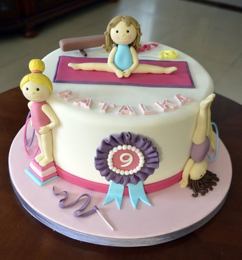 Gymnastics  on Cake Central Gymnastics Birthday Cakes, Gymnastics Cakes, Gym Cake, Torte Creative, Gymnast Birthday Party, Gymnastics Party, Gymnastics Birthday, Ballerina Cakes, Sport Cakes