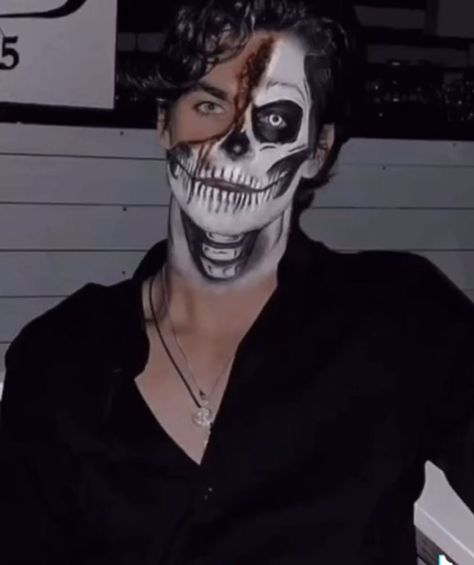 Skeleton Makeup For Halloween, Skeleton Man Makeup, Skull Make Up Men, Catrin Aesthetic, Make Up Catrin, Halloween Make Up For Men, Halloween Make Up Men, Skeleton Costume Ideas, Makeup Halloween Hombre