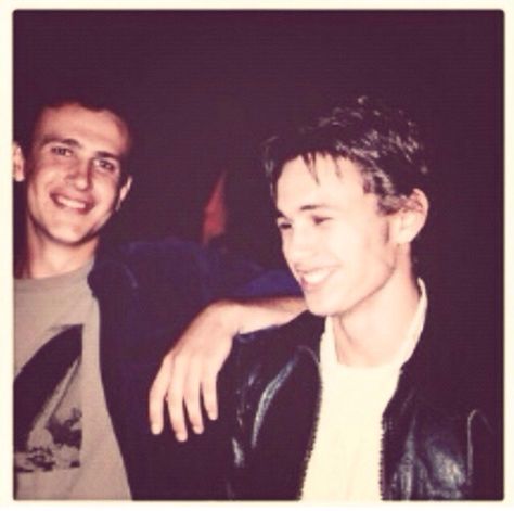 Freaks and geeks James Franco and Jason segel Freaks And Geeks Icon, Jason Segel 90s, Daniel Freaks And Geeks, Nick Andopolis, Freaks Geeks, Jason Segel, Freaks And Geeks, Derek Hale, People Of Interest