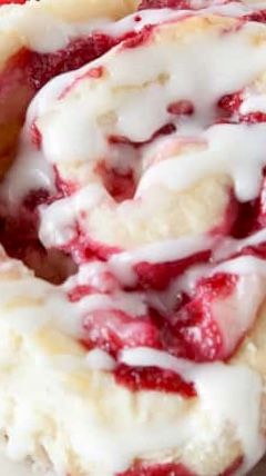 Strawberry Sweet Rolls, Strawberry Cinnamon Rolls, Sweet Roll Recipe, Overnight French Toast, Best Cinnamon Rolls, Raspberry Almond, Raspberry Recipes, Breakfast Sweets, Sweet Rolls