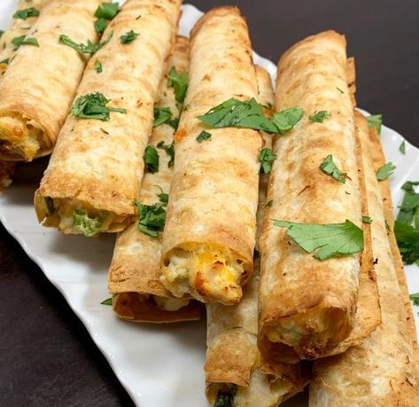 Cheesy Jalapeno Chicken Taquitos Cutdacarb Recipes Keto, Jalapeno Taquitos, Cheesy Taquitos, Cheesy Jalapeño Chicken, Cheesy Jalapeno Chicken, Cut Da Carb Recipes, Cutdacarb Recipes, Weight Watchers Snacks, Chicken Taquitos