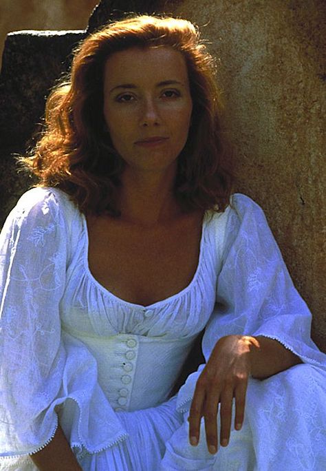 Emma Thompson as Beatrice in Much Ado About Nothing - 1993 Beatrice Much Ado About Nothing, Don John, Imelda Staunton, Much Ado About Nothing, Robert Sean Leonard, Kenneth Branagh, Olivia De Havilland, Emma Thompson, Michael Keaton