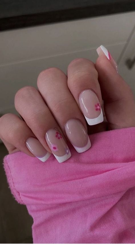 Nail inspo,nail idea,summer nail inspo,nail art,nail designs,floral white french tip Pretty Nails Simple Acrylic Pink, Short Nail Inspired Summer, Gel Nails Inspo Summer, Holiday Nail Inspo Summer White, Colourful Nail Art Designs, Flower Nail Inspiration, Pink Summer Nails With Flowers, Summer Nail Inspo Squoval, Pink Tip Nails With Flowers