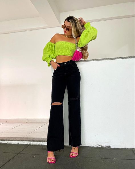 Neon Outfits Party, Outfits Primavera, Outfits Con Jeans, Neon Outfits, Outfit Primavera, Style Inspiration Spring, Clothes Ideas, Spring Style, Colourful Outfits