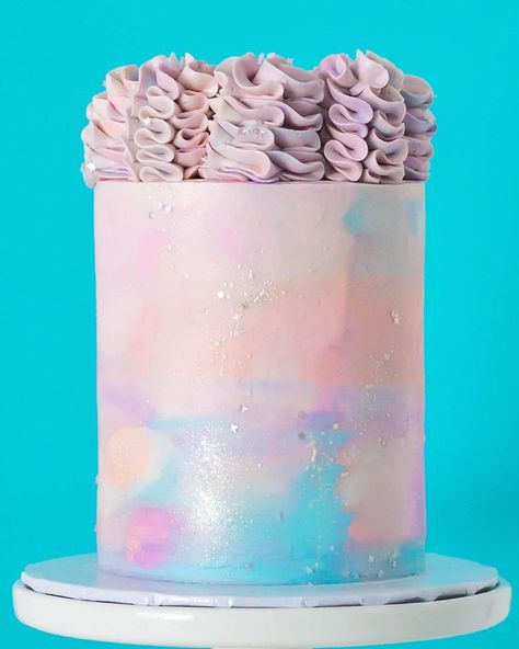 Brittanie on Instagram: “A Galaxy cake, but make it pastel✨⁣ ⁣ @thesugarart - DiamonDust⁣ @sweetapolita - Silver Confetti Stars⁣ @sweetsticksau - Pearl White Edible…” Holographic Cake, Iridescent Cake, Watercolour Cakes, Diamond Theme Party, Diamond Theme, Galaxy Cake, Silver Confetti, Watercolor Cake, Cake Frosting