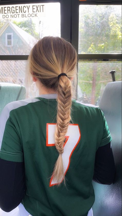 Cute Sporty Hairstyles, Cute Volleyball Hairstyles, Track Hairstyles, Basketball Hairstyles, Softball Hairstyles, Sporty Hairstyles, Cheer Hair, Volleyball Hairstyles, Hairstyles For School