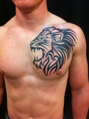 Best Sleeve Tattoos For Women, Country Tattoo, Lion Chest Tattoo, Stammestattoo Designs, Left Arm Tattoos, Beautiful Flower Tattoos, Lion Tattoo Design, Back Of Shoulder Tattoo, Cool Chest Tattoos