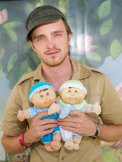 Original Cabbage Patch Dolls, Cabbage Dolls, Vintage Cabbage Patch Dolls, 80’s Toys, Cabbage Patch Babies, Real Life Baby Dolls, Aaron Paul, Cabbage Patch Kids Dolls, Facts For Kids