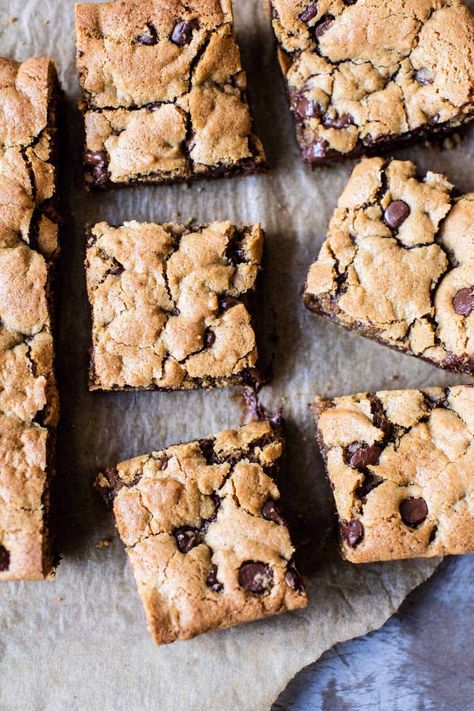 Treats To Make At Home, Chocolate Chip Cookie Bar Recipe, Half Baked Harvest Recipes, Recipe Cookies, Healthy Chocolate Chip Cookies, Treats To Make, Chocolate Chip Bars, Healthy Chocolate Chip, Chocolate Chip Cookie Bars