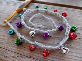 Snowflake Chain, Jingle Bell Garland, Crochet Christmas Garland, Bell Garland, Garland Tutorial, Yarn Box, Free Crafts, Crocheted Christmas, Crochet Garland