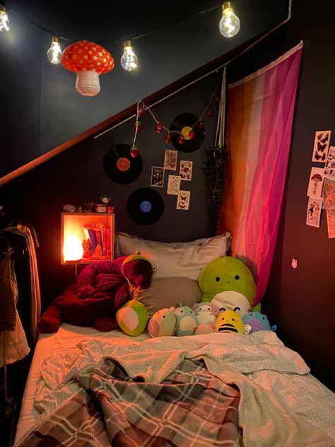 Pride Flag In Bedroom, Pride Flag Bedroom Aesthetic, Pride Flag In Room Aesthetic, Lesbian Bedroom Ideas Aesthetic, Pride Flag Room Decor, Pride Flag In Room, Queer Bedrooms, Lesbian Room Ideas, Lesbian Bedroom Ideas