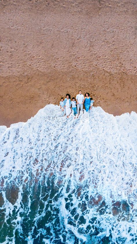 drone photography, family photos at the beach in ponte vedra, fl Drone Family Photo Ideas, Drone Ideas Photos, Family Drone Photography, Drone Photoshoot Ideas, Drone Family Photos, Drone Portrait Photography, Aerial Photography People, Drone Portraits, Hawaii Pool