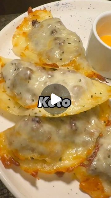 carnivore _meal_ideas on Instagram: "Carnivore empanadas 🧀 @colourful.foodie #carnivorediet" Keto Empanadas, Steak Spice, Sriracha Mayo, Easy Keto Recipes, Keto Cheese, Ketogenic Diet For Beginners, Keto Foods, Free Keto Recipes, Keto Cookbook