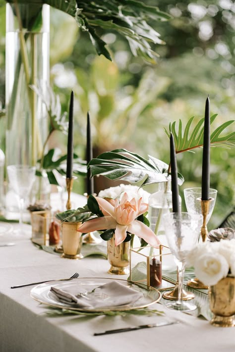 Paradise is a place on earth. We believe that after seeing this modern elopement with boho jungalow vibes at a luxe Costa Rican villa! From the sleek halter wedding dress to the monstera leaf wedding decor to the rattan candle hurricanes, we have a feeling this contemporary take on tropical weddings will have couples flocking to rainforests for their destination nuptials in no time. Botanical Table Setting, Classy Tropical Wedding Decor, Modern Tropical Wedding Reception, Tropical Leaf Wedding Decor, Modern Botanical Wedding, Jungalow Wedding, Tropical Greenery Wedding, Anguilla Wedding, Millwick Wedding