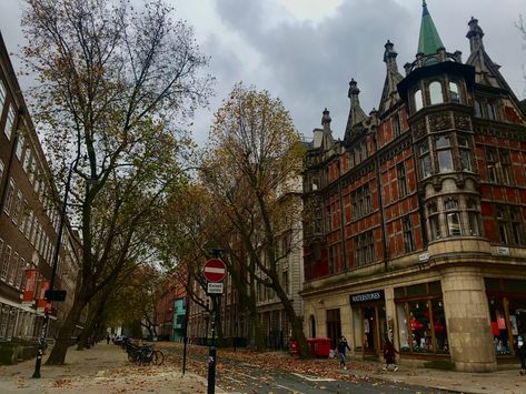 Bloomsbury Aesthetic, London Bloomsbury, Bloomsbury London, London In October, Fallen London, London Aesthetic, London Flat, Dark City, London Calling