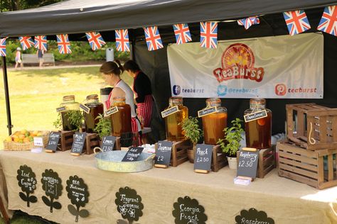 Sweet Tea Stand, Tea Stall Decoration Ideas, Farmers Market Drink Stand, Tea Stall Design, Kombucha Bar, Wellness Tourism, Focus Ideas, Bazar Ideas, Market Stall Display Ideas