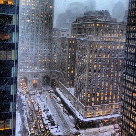 Winter In The City, New York Noel, Aesthetic Snow, Winter Nyc, Nyc Christmas, Me U, Empire State Of Mind, Nyc Aesthetic, Winter Destinations