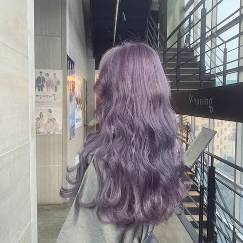 Korean Hair Color, Lilac Hair, Lavender Hair, Pretty Hair Color, Hair Images, Hair Dye Colors, Dye My Hair, Hair Inspiration Color, Hair Inspo Color