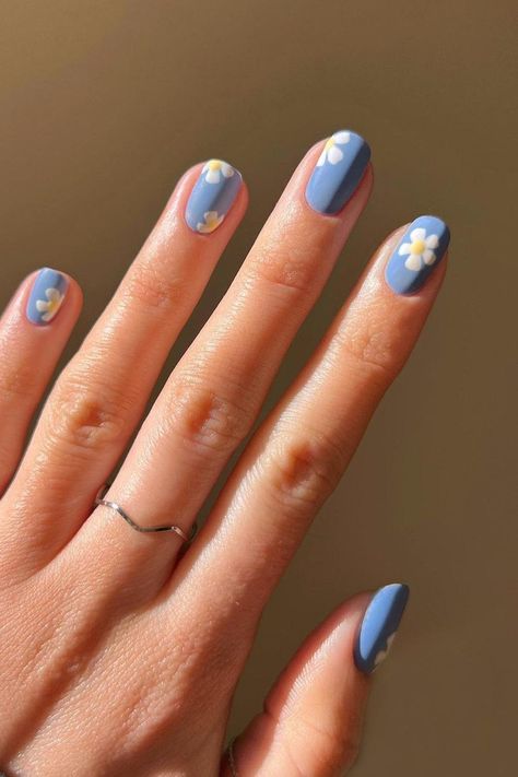 57 Adorable Squoval Nails Inspo for 2024 Pink Oval Nails, Squoval Acrylic Nails, Nail Ideas Simple, Bright Blue Nails, Picasso Nails, Pastel Nails Designs, Summer Gel Nails, Squoval Nails, Finger Nail Art