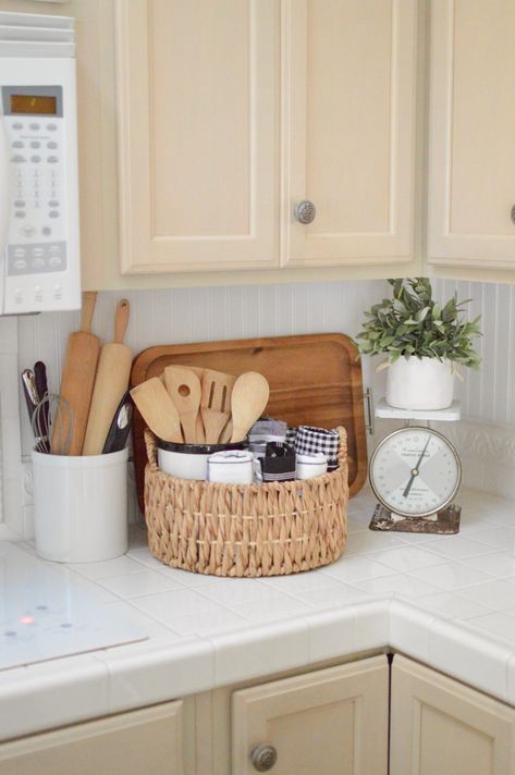 Utensil Drawer Organizer, Single Apartment, Kitchen Utensil Storage, Kitchen Countertop Decor, Design Kitchen Ideas, Utensil Drawer, Decor Organization, Organized Kitchen, Organize Your Kitchen