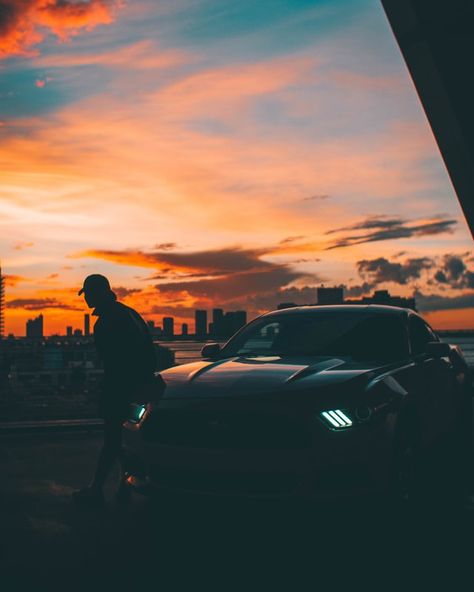 Hd Sky, Car Poses, Ford Mustang Coupe, Beach Cars, Portrait Photography Men, Animated Wallpapers For Mobile, Love Background Images, Beach Images, Car Photography