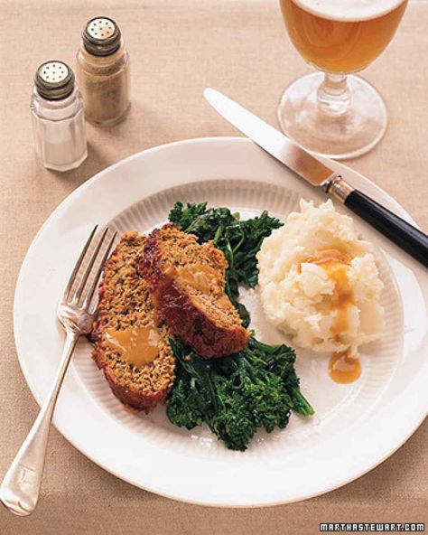 All-American Meatloaf Martha Stewart Meatloaf, Meatloaf Dinner, Meat Eater, Recipes Meat, Classic Meatloaf, Martha Stewart Recipes, Best Meatloaf, Classic Recipes, Meatloaf Recipes