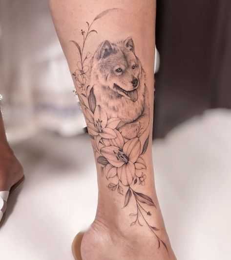 Fine Line Dog Tattoo Ideas, Dog Floral Tattoo, Floral Dog Tattoo, Dog Flower Tattoo, Pet Portrait Tattoos, Dog Portrait Tattoo, Pet Tattoos, Fineline Tattoos, Pawprint Tattoo