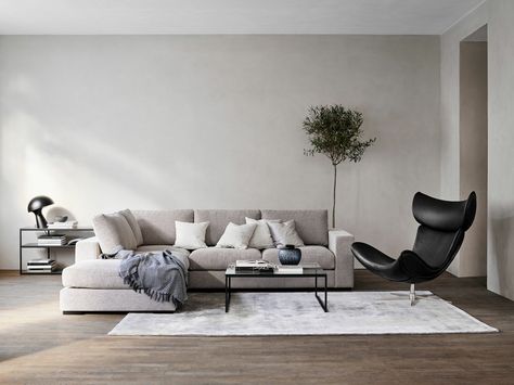 Turn a difficult corner into pure pleasure, and take advantage of every last bit of space in your home. A corner sofa is both perfectly practical and completely comfortable. #boconcept #sofa #sofaideas #livingroom #homedecor #interiordecorating #interiordesignideas #interiordecor #cornersofa Boconcept Sofa, Bo Concept, Danish Furniture Design, Classic Sofa, Declutter Your Home, Furniture Inspiration, Corner Sofa, Danish Design, Wabi Sabi