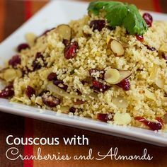 Couscous with Cranberries and Almonds Grain Recipes, Tagine Recipes, Couscous Salat, Cranberry Almond, Couscous Recipes, Pine Nut, Couscous Salad, Cous Cous, Sliced Almonds