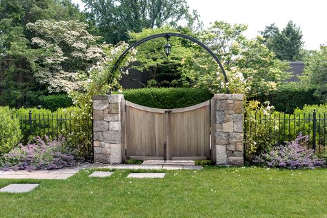 Reservoir Street Garden | Matthew Cunningham Landscape Design LLC New Dawn Climbing Rose, Bluestone Walkway, New England Home, Shingle Style Homes, New England Homes, Home Magazine, Garden Gate, House Landscape, Deciduous Trees