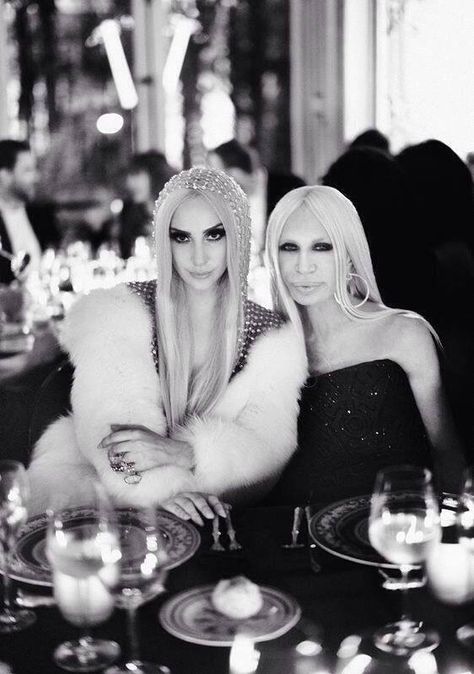 Lady Gaga and Donatella Versace Lady Gaga Donatella, Lady Gaga Artpop, Lady Gaga Photos, Lady Gaga Pictures, Mother Monster, Oscar Dresses, Versace Fashion, Donatella Versace, A Star Is Born