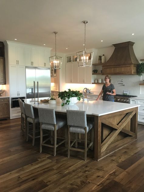 Large Curved Kitchen Island, Kitchen Island Rounded With Seating, Kitchen Island With Curved Seating, Curved Countertop Kitchen, Kitchen With Triangle Island, Large Angled Kitchen Island, Extra Large Kitchen Island No Sink, Semi Circle Kitchen Island, Rounded Countertop Island